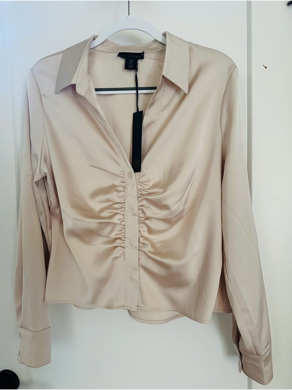 NWT House of Harlow 1960 Ruched Front Button Blouse, champagne, Large